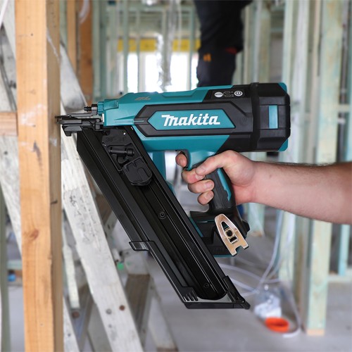 Makita DBN900 18V Air-spring Framing Nailer (Body, Case)