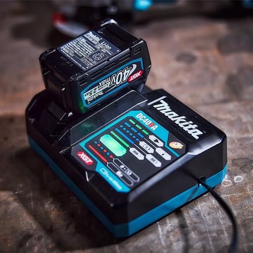 Makita DC40RA Rapid 40V Charger