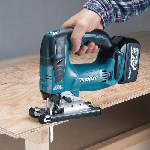 Makita DJV182 18V 135mm Top-handle Jigsaw (2x 5Ah)