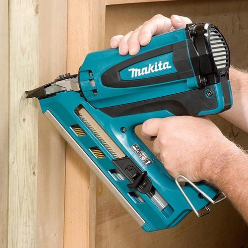 Makita GN900SE Framing Nailer (2 Batteries)