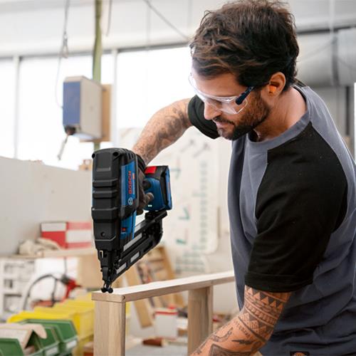 Bosch GNH 18V-64 M 18V 16g 2nd Fix Finish Nail Gun 2 x 4Ah Li-Ion