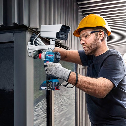 Bosch GSB18V-65 Combi Drill & GDX18V-285 Impact Gun (2x 4Ah)