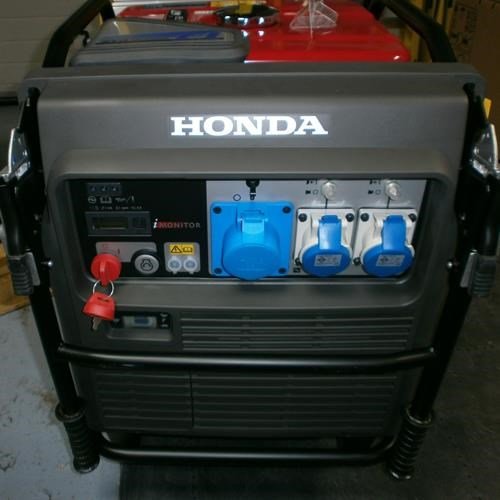 Honda EU70iS Super-silent Inverter Generator