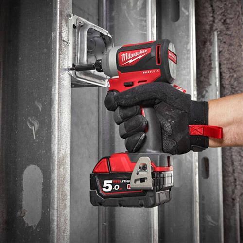 Milwaukee M18 BLPP2A2 18V Brushless Twin Pack (2x 5Ah)