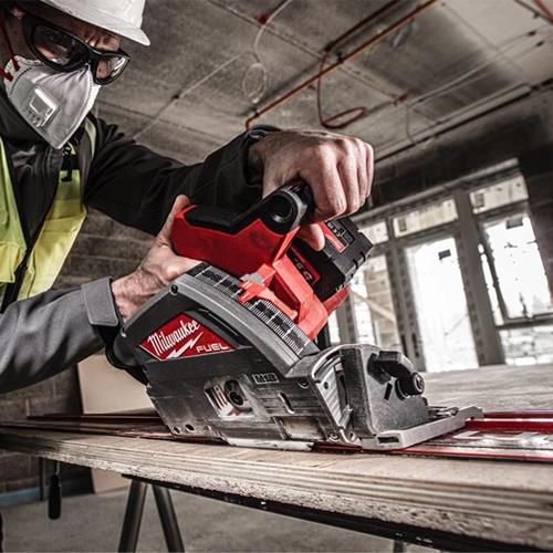 Milwaukee M18FPS55 18V 165mm Plunge Saw (2x 5.5Ah HIGH OUTPUT)