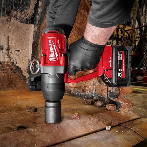 Milwaukee M18ONEFHIWF1 18V 1" 2033Nm HIGH OUTPUT Impact Wrench (2x 8Ah)