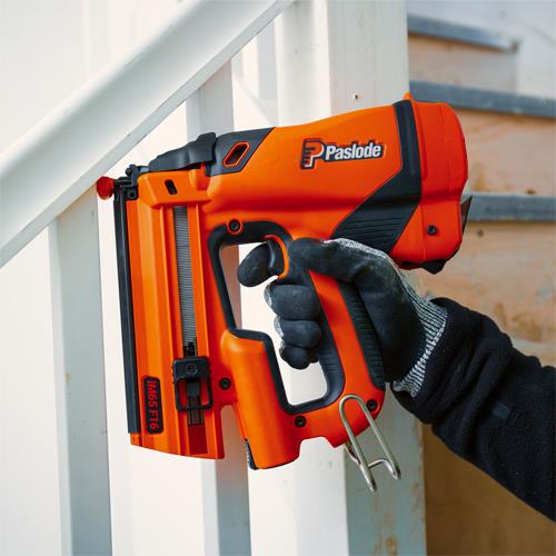 Paslode IM65 Finish Nailer (2 Batteries)