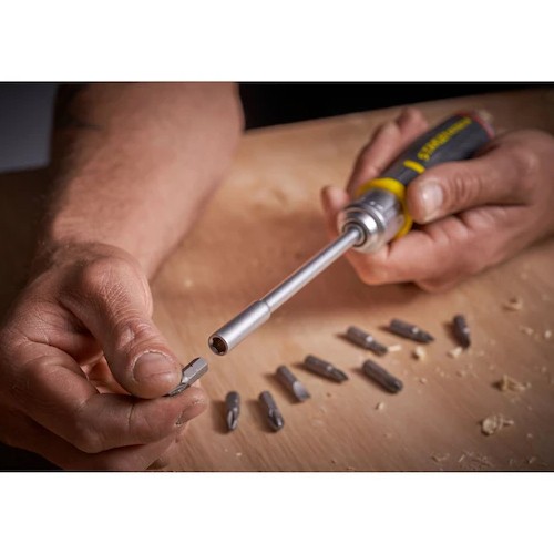 Stanley FatMax Ratchet Screwdriver with 12x Bits